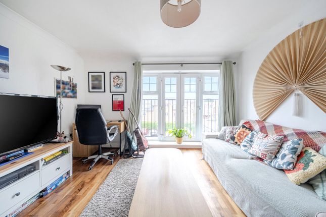 Flat 13,, Maybury Mews, Woking photo 2