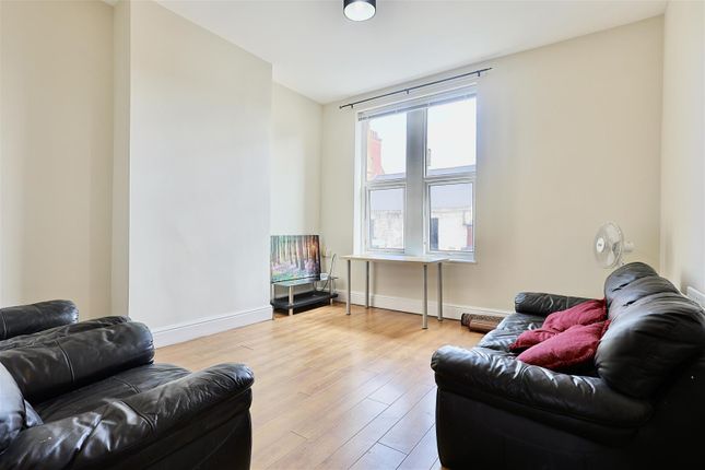 Flat 1 97, High Street West, Tyne and Wear photo 3
