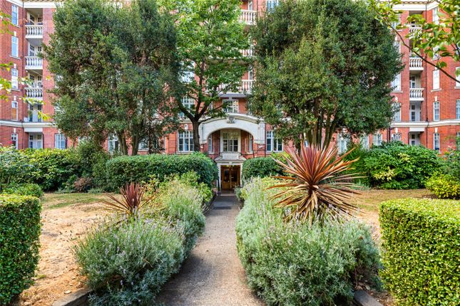 315 Clive Court,, Maida Vale, London photo 4