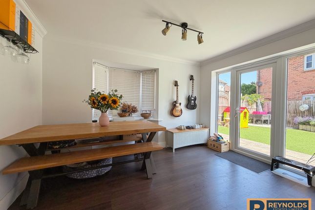 14, Elan Close, West Malling photo 3