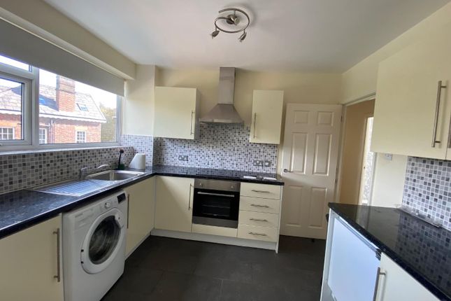 49, Avon Court, Liverpool photo 4