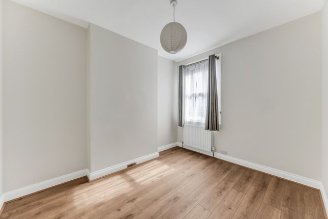 279a, Squires Lane, London photo 2