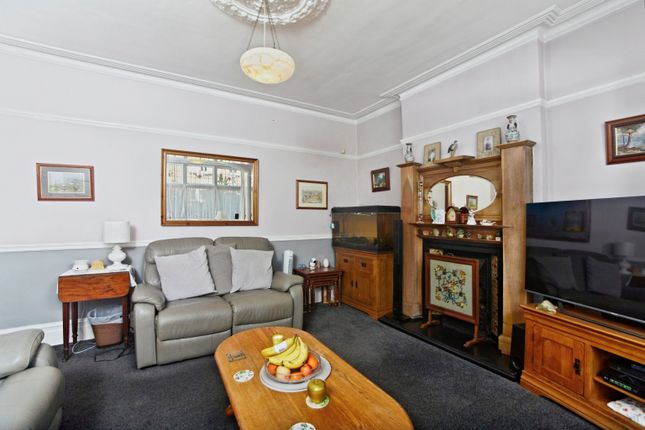 6, Woodnook Road, Streatham photo 4