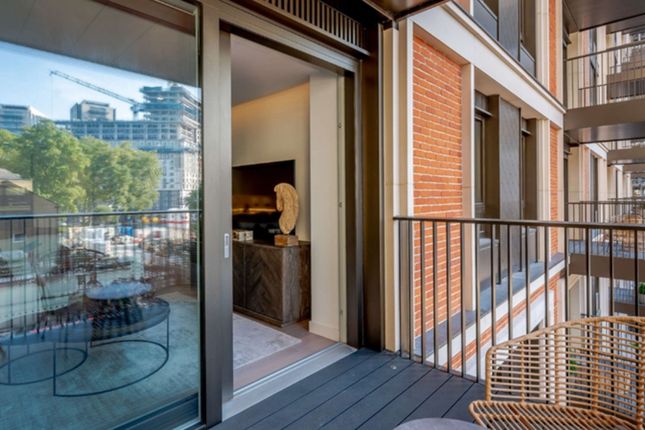 Apt 27, Garrett Mansions, London photo 2