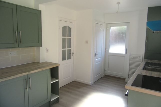 15, Lauren Close, Huyton photo 3