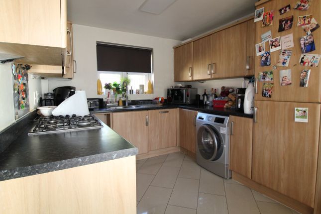 1, Ashmount Crescent, Slough photo 4