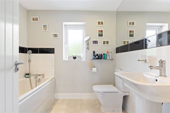 Detached house for sale in Lapwing Close, Emsworth, Hampshire