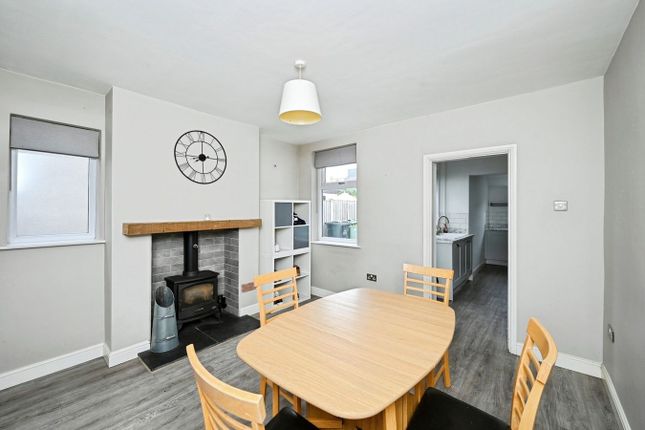 6, Meadow Road, Ripley photo 4