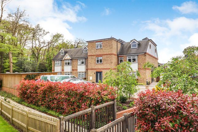 Thumbnail Flat for sale in Minley Road, Fleet, Hampshire