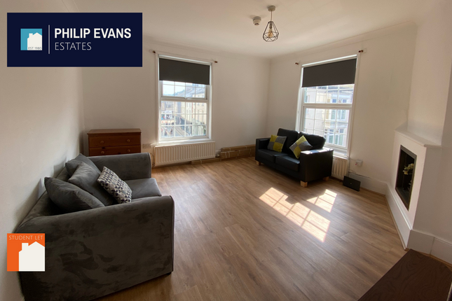 Thumbnail Maisonette to rent in Eastgate Street, Aberystwyth