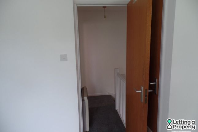 95, Swan Mead, Luton photo 3