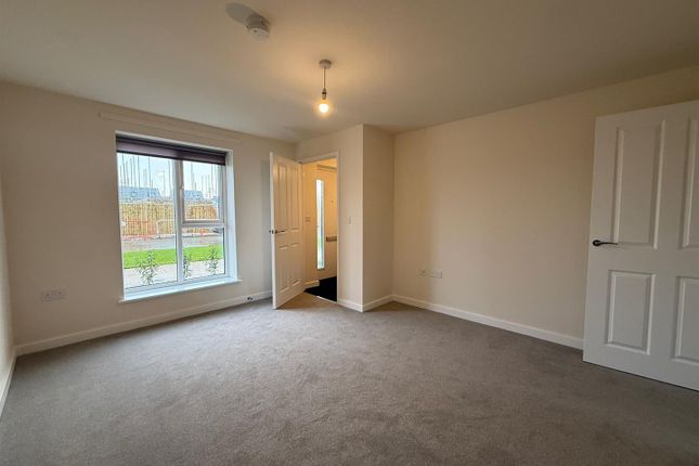33, Lords Avenue, Hull photo 2