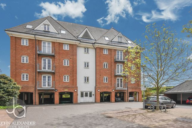 Thumbnail Flat for sale in Hardie's Point, Hawkins Point, Colchester