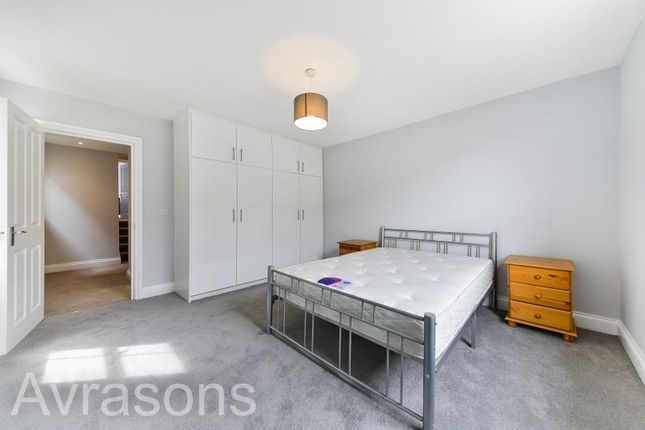 Thumbnail Flat to rent in Handforth Road, London