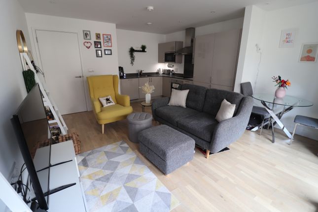 Flat for sale in Newcombe Court Burgess Springs, Chelmsford, Essex