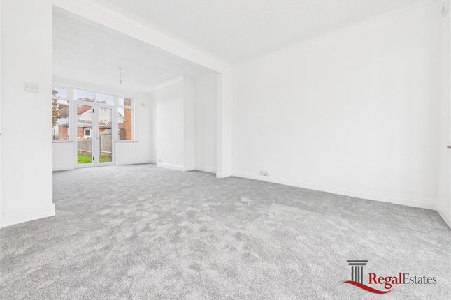 9, Radley Gardens, Harrow photo 4