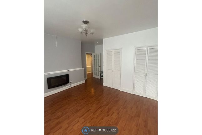 A Renfield St, Renfrew photo 4