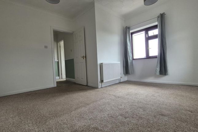 Wh Bedroom 3 2.Jpeg