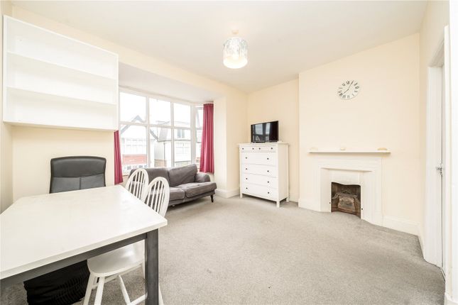 Flat for sale in Leinster Avenue, London