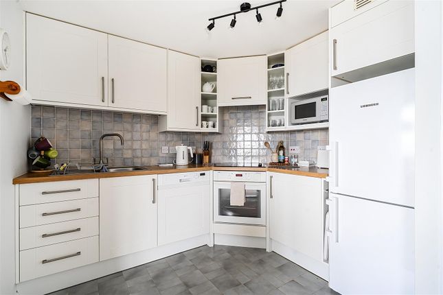 31 Clifton Court, Braunton photo 4