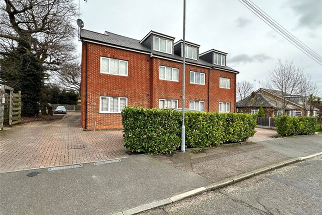Thumbnail Flat for sale in Roberts Road, Basildon, Essex