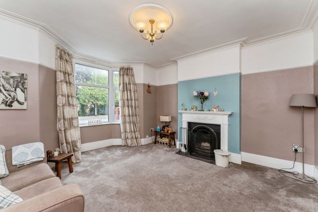 8, Marine Road, Prestatyn photo 2