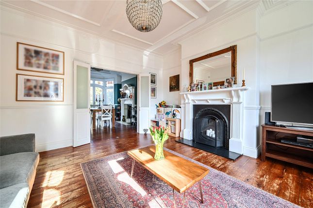19, Belmont Avenue, London photo 4