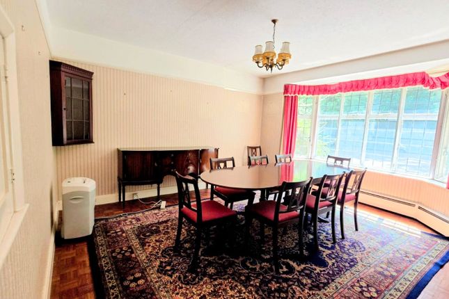 Woodside Cottage, 46, Wheelers Lane, Surrey photo 4