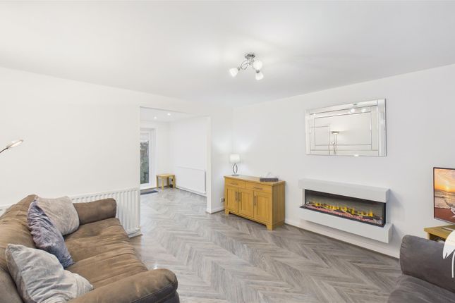 27, Spa Well Drive, Sunderland photo 3