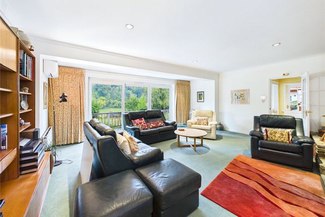 Silverthorn Drive, Hemel Hempstead photo 3