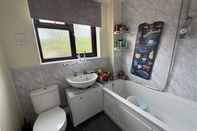19, Sandringham Close, Spalding photo 5