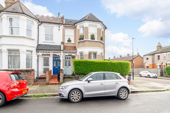 Flat for sale in North View Road, London