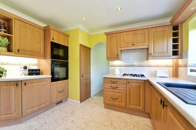 17, Bowman Close, South Yorkshire photo 2