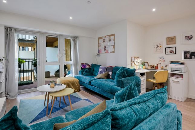 1-bed flat on 31 Celeste House 1, Caversham Road, London, £350,000