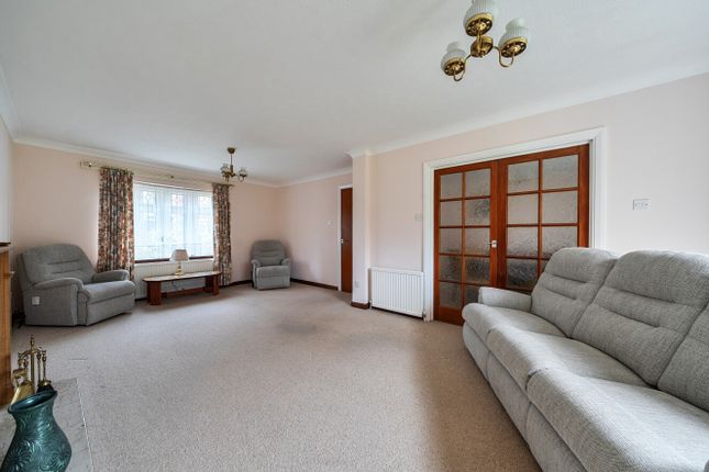 8, Rolinsden Way, Keston photo 2