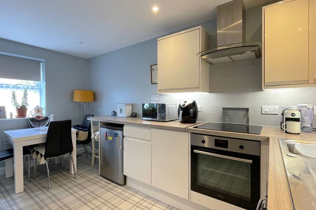 Flat 4, Century House Century Road, Faversham photo 3
