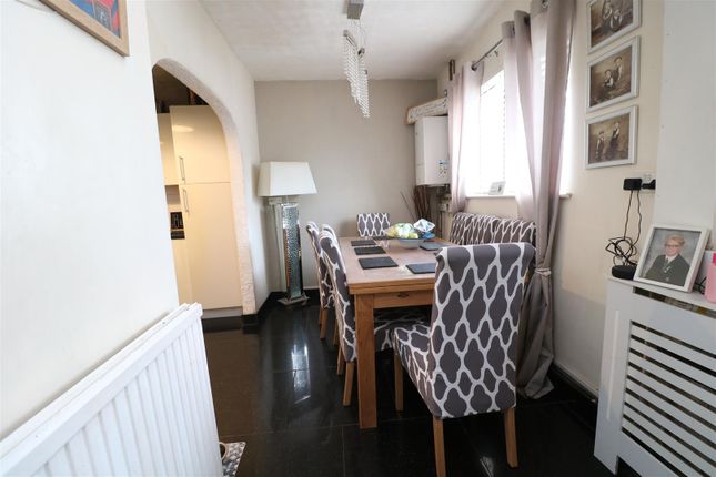 86, Seymour Road, Trowbridge photo 4
