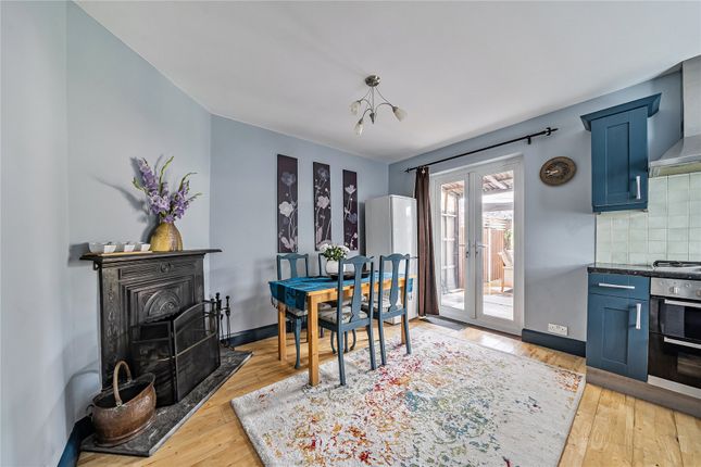 3, Weston Avenue, Surrey photo 2
