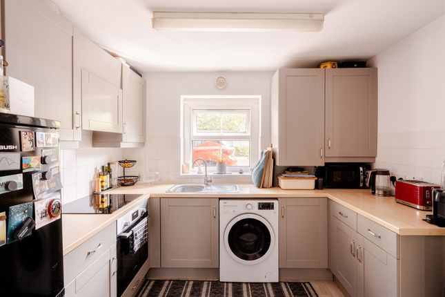 Station Court Flat 3, Bristol photo 2