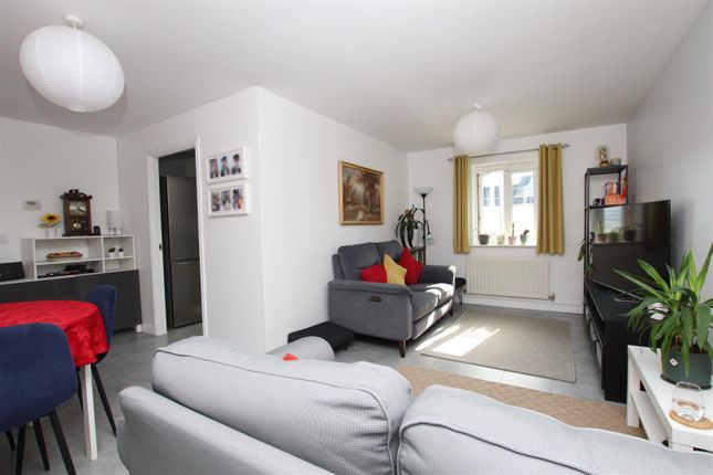 60, Russell Walk, Exeter photo 4