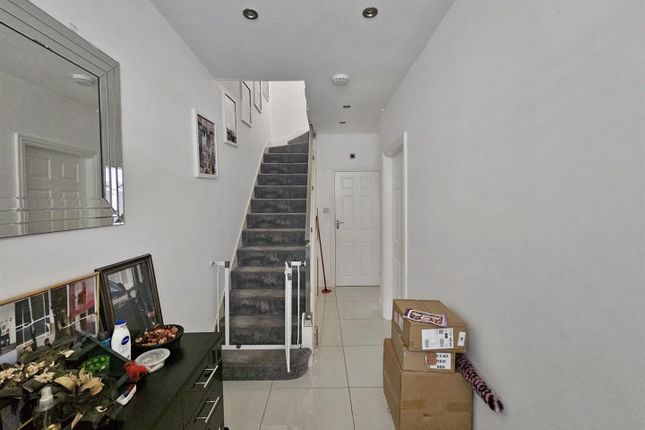73A, Meadowbank Road, London photo 2