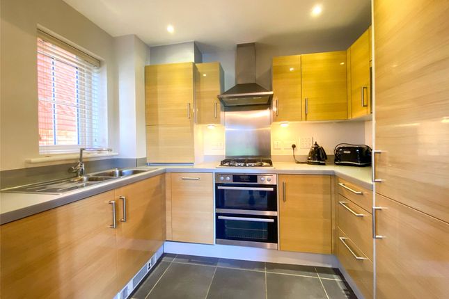 16,, Rowan House, Oxted photo 3
