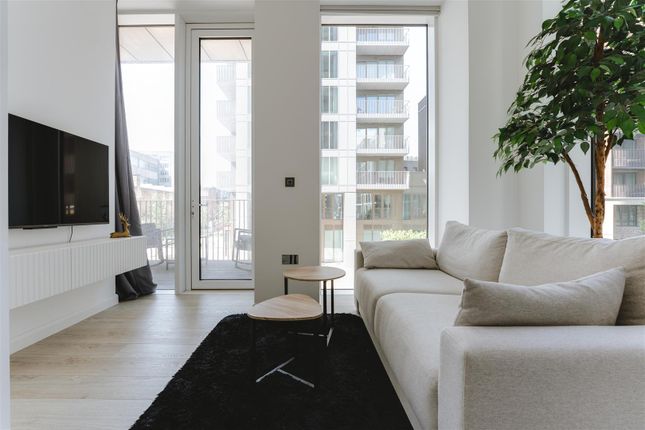 Apartment 101, Bouchon Point, London photo 4