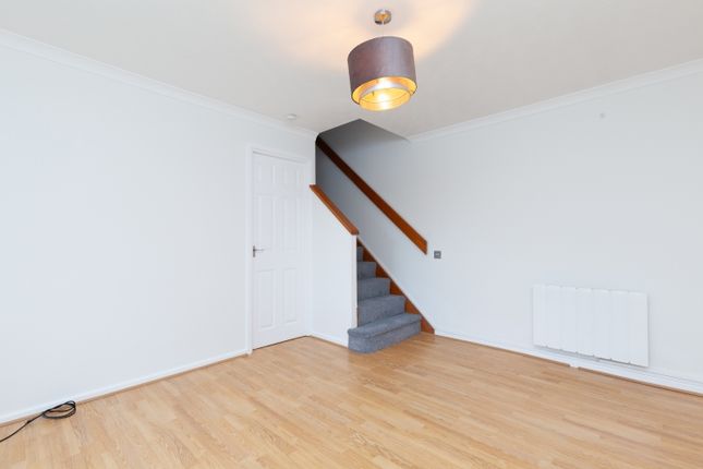 Town house to rent in Moor Pond Close, Bicester