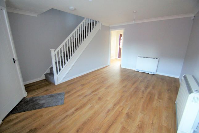 37, Tagore Close, Manchester photo 2