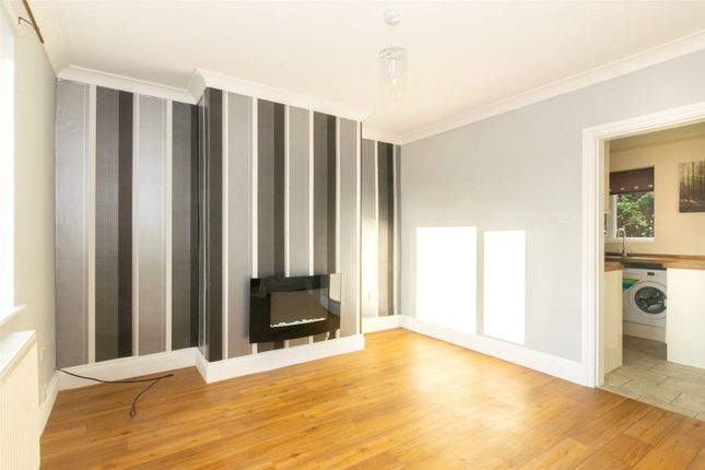 2 Bed Semi Detached House For Sale In Oak Avenue Garforth Leeds