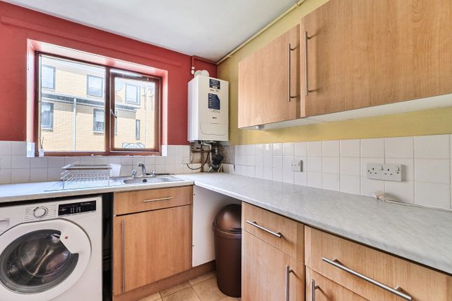 4, Niagara Close, London photo 4