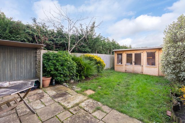 18, Chadhurst Close, Dorking photo 2