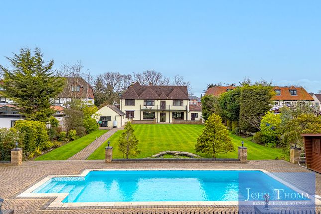 88, Manor Road, Chigwell photo 4