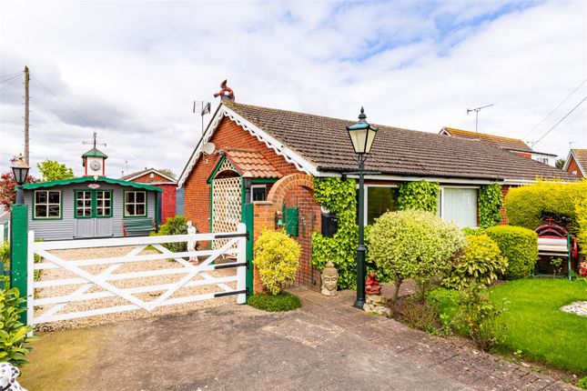 Semi-detached bungalow for sale in The Meadows, Burringham, Scunthorpe